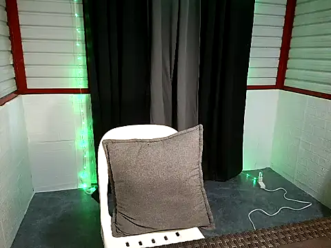 xwildflowerx online show from March 8, 2026, 12:41 am