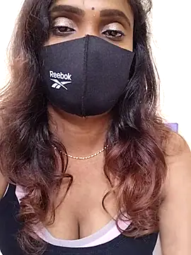 Queen-dhivya online show from November 17, 2025, 8:09 am