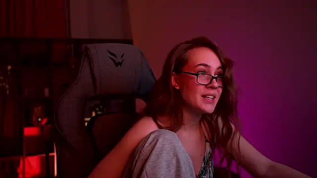 Snapshot of ElinVale chatting on January 5, 2026, 5:27 pm ElinVale online show from January 5, 2026, 5:27 pm