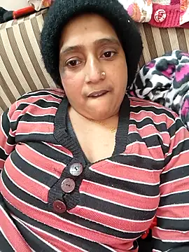 Snapshot of Hot-Sana2 chatting on January 6, 2026, 5:49 pm Hot-Sana2 online show from January 6, 2026, 5:49 pm