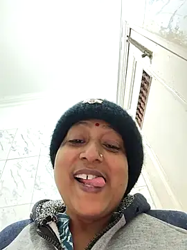 Snapshot of Hot-Sana2 chatting on January 7, 2026, 5:54 am Hot-Sana2 online show from January 7, 2026, 5:54 am