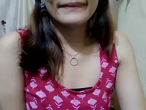 maira 33 online show from November 12, 2025, 3:56 pm