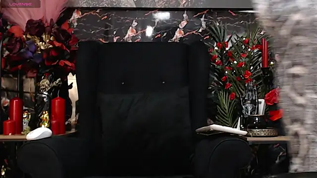 Snapshot of DominatrixEve chatting on January 17, 2026, 4:11 pm DominatrixEve online show from January 17, 2026, 4:11 pm