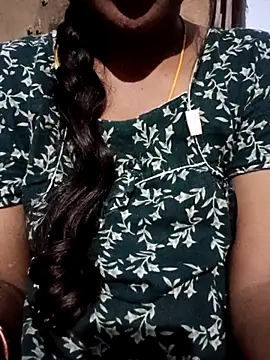 Snapshot of Sana-telugu1 chatting on November 18, 2025, 11:25 am Sana-telugu1 online show from November 18, 2025, 11:25 am