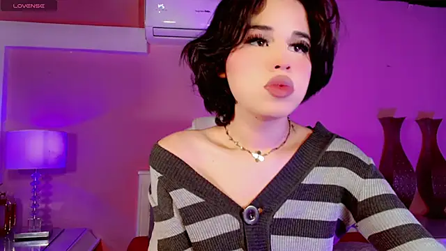 ClaudiaSophia online show from November 24, 2025, 11:43 am