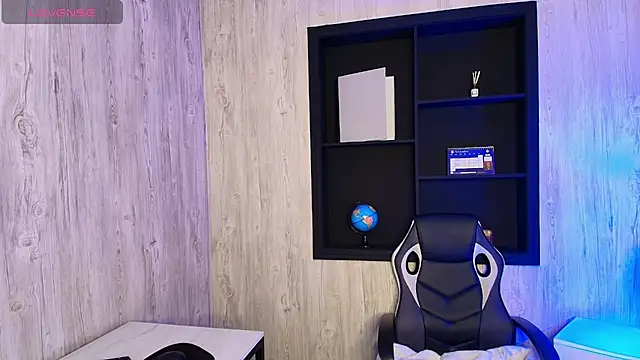 liliclan  online show from November 20, 2025, 4:34 am