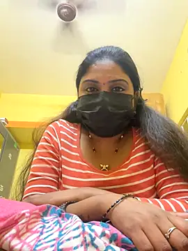 Snapshot of Tamil_Hot_Varshu chatting on December 13, 2025, 7:53 pm Tamil Hot Varshu online show from December 13, 2025, 7:53 pm