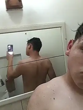 Snapshot of Myboy0020 chatting on November 1, 2025, 8:33 pm Myboy0020 online show from November 1, 2025, 8:33 pm