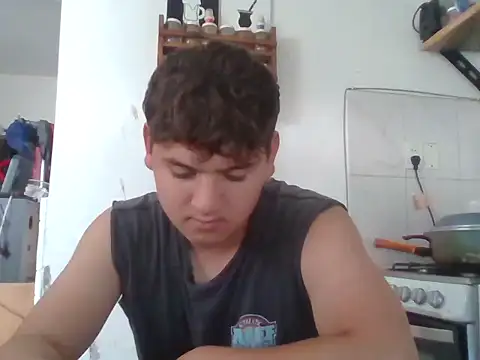 Myboy0020 online show from November 14, 2025, 5:22 pm