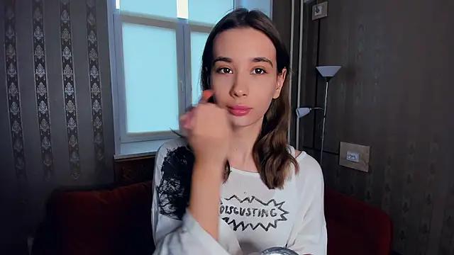 JacalynSchreiber online show from November 8, 2025, 11:54 am