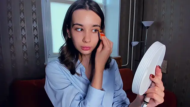 JacalynSchreiber online show from November 10, 2025, 11:31 am