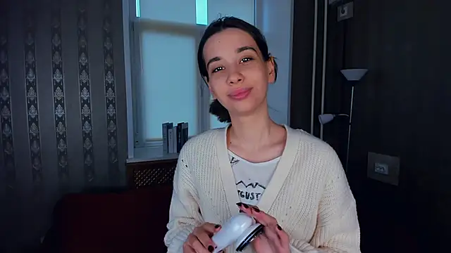 JacalynSchreiber online show from November 11, 2025, 8:47 am