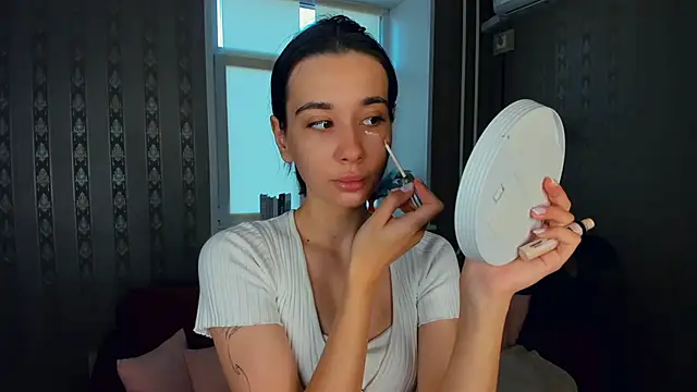 JacalynSchreiber online show from November 16, 2025, 7:03 am