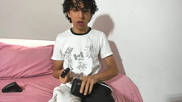 Snapshot of saint_dark chatting on December 1, 2025, 1:16 pm saint dark online show from December 1, 2025, 1:16 pm