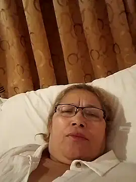 Snapshot of Cessi50 chatting on November 15, 2025, 3:15 am Cessi50 online show from November 15, 2025, 3:15 am