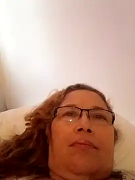 Snapshot of Cessi50 chatting on December 17, 2025, 11:49 am Cessi50 online show from December 17, 2025, 11:49 am