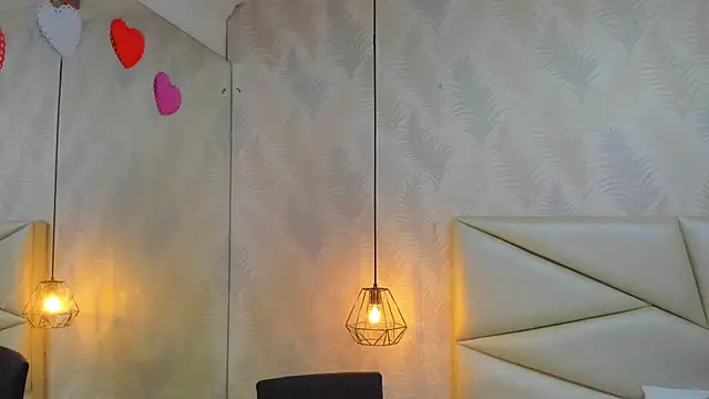 Snapshot of laurettedela_rouse chatting on November 6, 2025, 11:11 am laurettedela rouse online show from November 6, 2025, 11:11 am