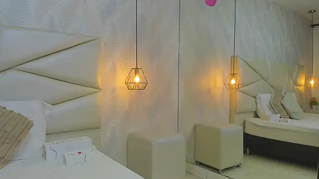 Snapshot of laurettedela_rouse chatting on November 14, 2025, 11:09 am laurettedela rouse online show from November 14, 2025, 11:09 am