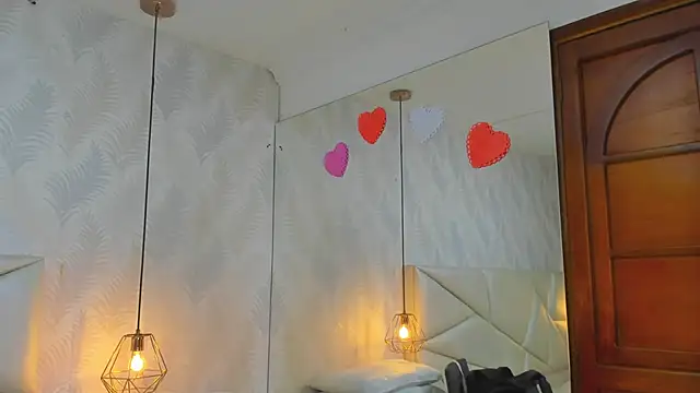 Snapshot of laurettedela_rouse chatting on November 20, 2025, 10:37 am laurettedela rouse online show from November 20, 2025, 10:37 am