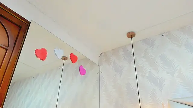 Snapshot of laurettedela_rouse chatting on November 27, 2025, 10:28 am laurettedela rouse online show from November 27, 2025, 10:28 am