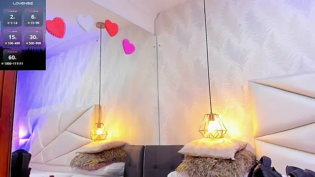 Snapshot of laurettedela_rouse chatting on December 15, 2025, 10:41 am laurettedela rouse online show from December 15, 2025, 10:41 am