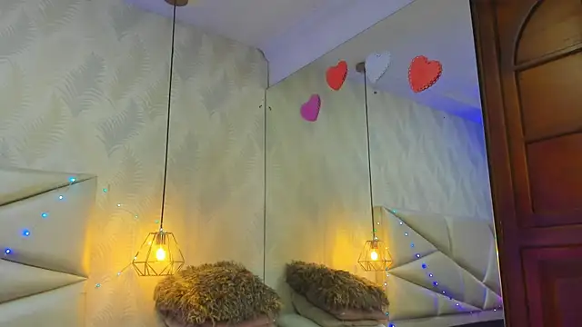 Snapshot of laurettedela_rouse chatting on December 20, 2025, 10:11 am laurettedela rouse online show from December 20, 2025, 10:11 am