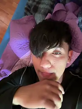 Snapshot of Elpichulotote20 chatting on November 29, 2025, 8:45 pm Elpichulotote20 online show from November 29, 2025, 8:45 pm