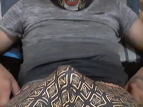 Snapshot of Elpichulotote20 chatting on February 10, 2026, 6:28 am Elpichulotote20 online show from February 10, 2026, 6:28 am