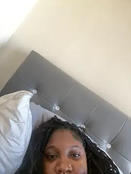 onlyymisha online show from November 1, 2025, 1:35 pm