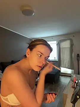 Snapshot of LisaFreierxx chatting on February 6, 2026, 1:03 pm LisaFreierxx online show from February 6, 2026, 1:03 pm