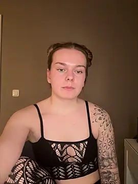 Snapshot of LisaFreierxx chatting on February 27, 2026, 10:21 pm LisaFreierxx online show from February 27, 2026, 10:21 pm