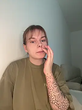 LisaFreierxx online show from May 12, 2026, 2:36 pm