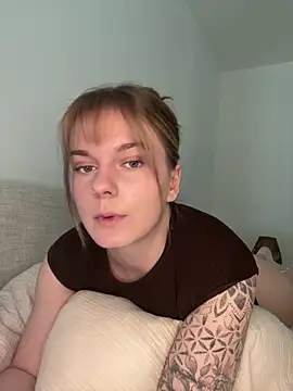 LisaFreierxx online show from May 22, 2026, 4:12 pm