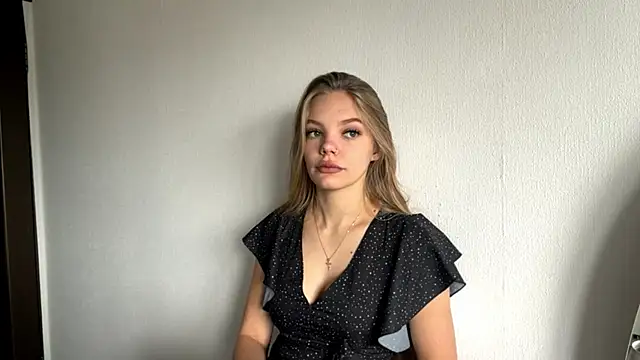 Snapshot of SweetAmelia69 chatting on November 5, 2025, 6:02 am SweetAmelia69 online show from November 5, 2025, 6:02 am