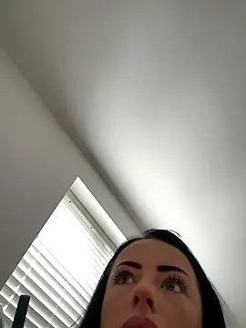 Snapshot of Bethrae25 chatting on November 28, 2025, 2:20 pm Bethrae25 online show from November 28, 2025, 2:20 pm