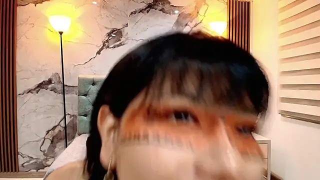 EsmeraldaChantre online show from December 2, 2025, 11:37 am