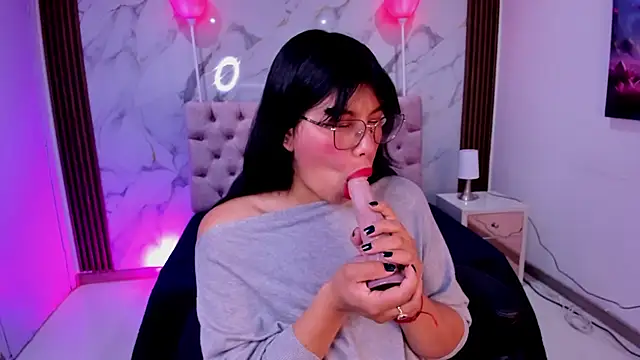 EsmeraldaChantre online show from January 15, 2026, 11:48 am