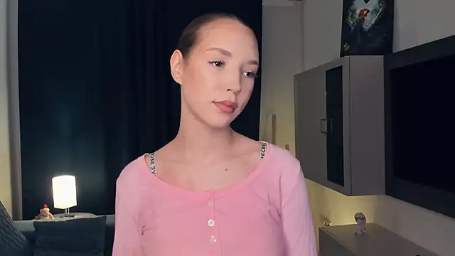 MerlePalaia online show from November 23, 2025, 8:08 pm