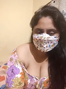 Snapshot of mouni499 chatting on December 19, 2025, 3:19 pm mouni499 online show from December 19, 2025, 3:19 pm