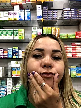 imoly  online show from November 4, 2025, 12:26 pm