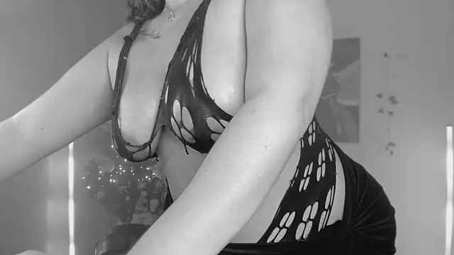 Cleopatra COL online show from December 5, 2025, 1:47 am