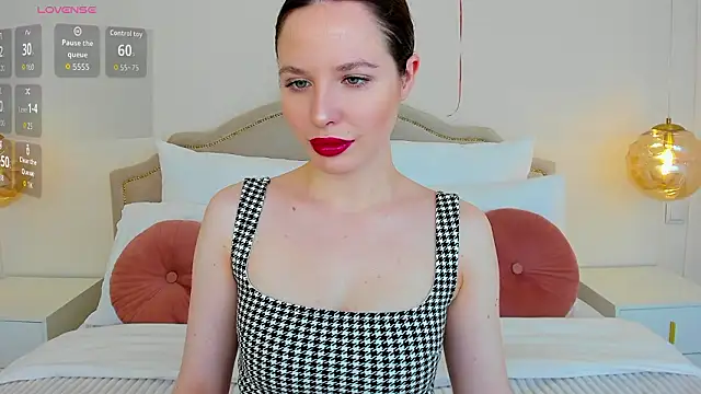 MonaRicci online show from February 26, 2026, 1:21 pm