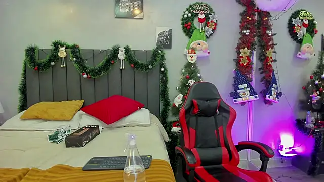 Snapshot of kendra_london chatting on December 16, 2025, 11:48 am kendra london online show from December 16, 2025, 11:48 am