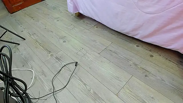 kendra london online show from February 21, 2026, 11:22 am