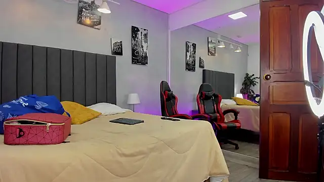 kendra london online show from March 18, 2026, 11:24 am