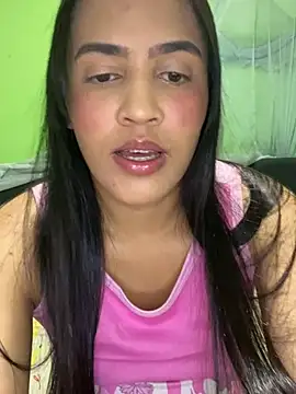 Snapshot of Ivy_08 chatting on February 5, 2026, 12:37 am Ivy 08 online show from February 5, 2026, 12:37 am