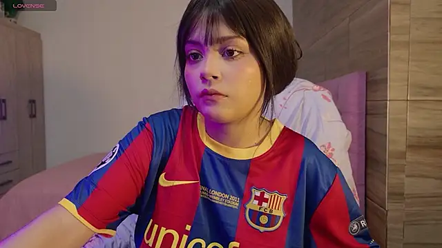 EmillieX online show from January 19, 2026, 12:14 am