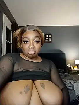 Snapshot of BiancaClarkson chatting on November 14, 2025, 6:01 am BiancaClarkson online show from November 14, 2025, 6:01 am