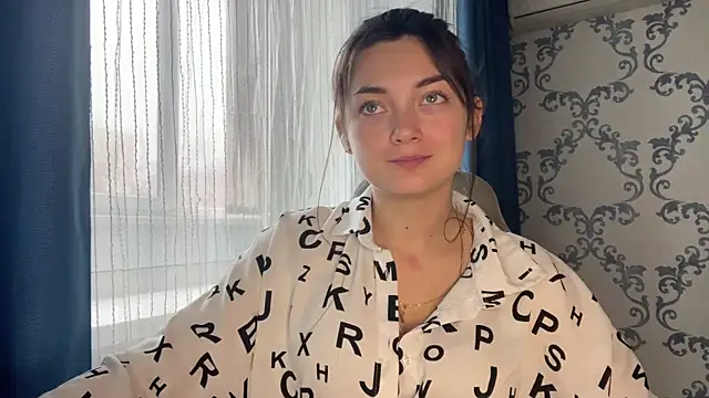 TwotyBright online show from November 28, 2025, 8:06 am