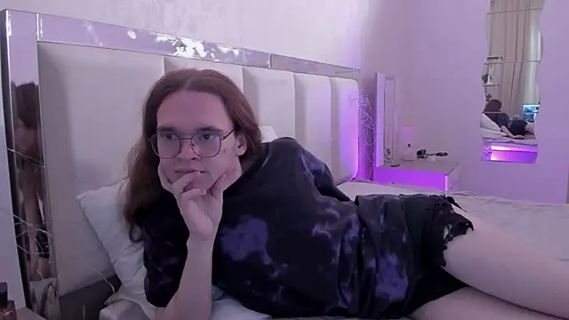 Mark Glover online show from November 14, 2025, 10:25 am